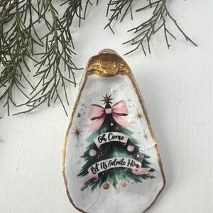 •3/$25• NWT Decorated  “Oh Come Let Us Adore Him” 3.5” Oyster Shell